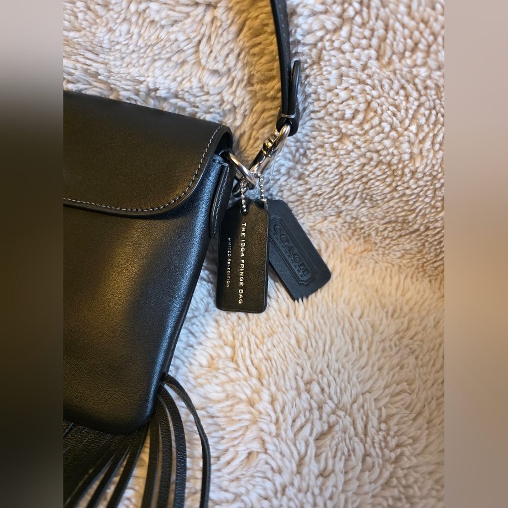 Coach Bag: Glovetanned Leather Fringe Shoulder/Crossbody Bag - Re-Edition - Picture 4 of 5